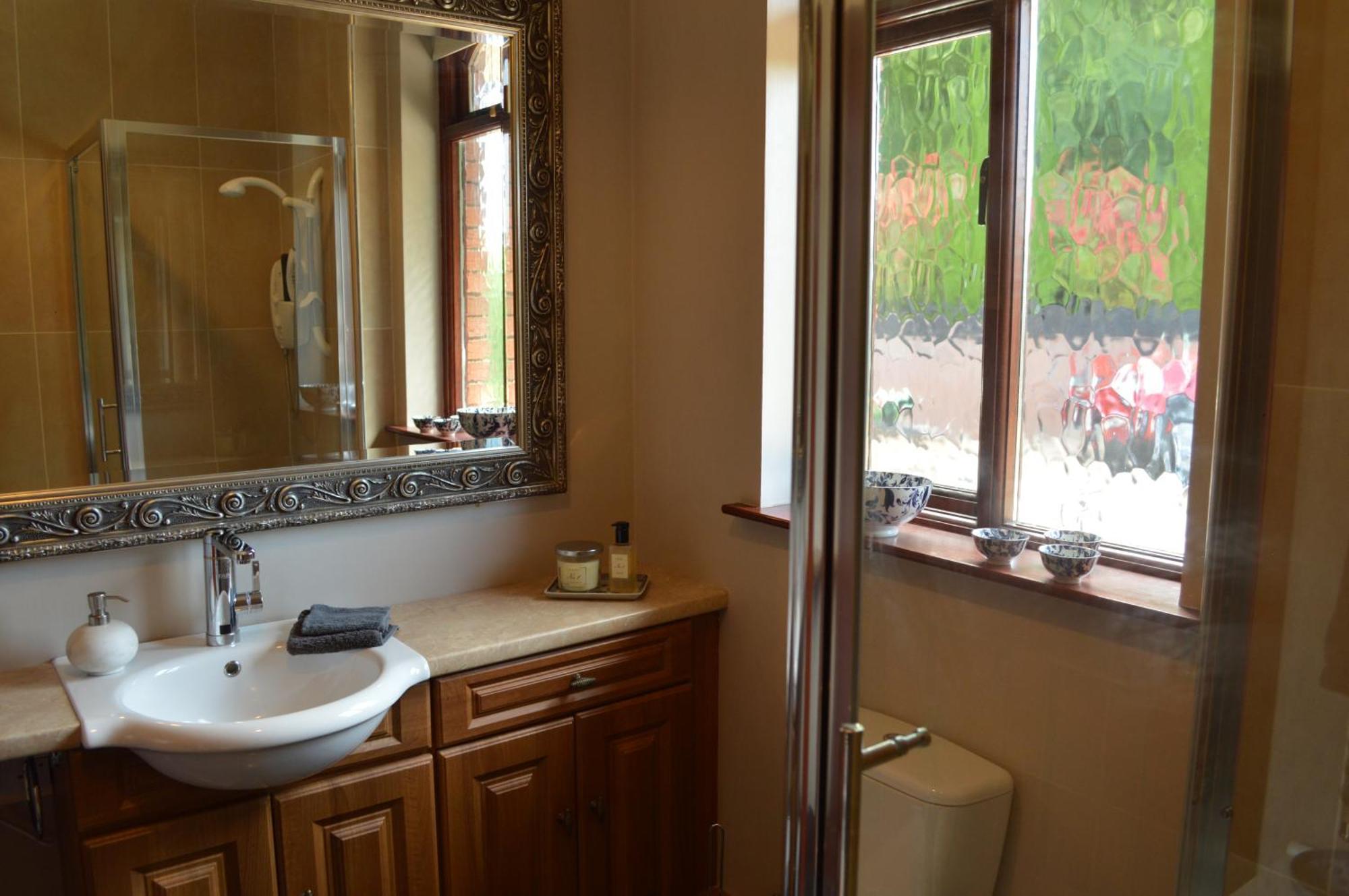 Ravenwood Bed & Breakfast แคสเซิลเบลลิงแฮม ภายนอก รูปภาพ